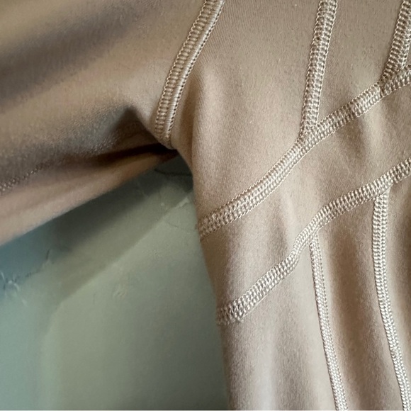 Lululemon Define Jacket *Luon Maybe Pink Clay Size 6 Very Light Pinkish Tan - Picture 9 of 15